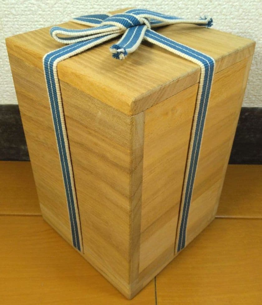 人間国宝 金城次郎 魚海老文花瓶 栞 共箱(本人直筆書付）美品 壺屋焼 壷屋焼