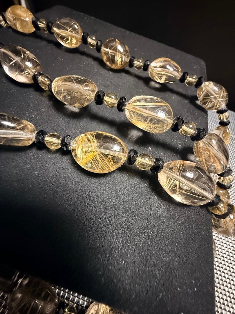 ルチルクォーツとオニキスロングネックレス