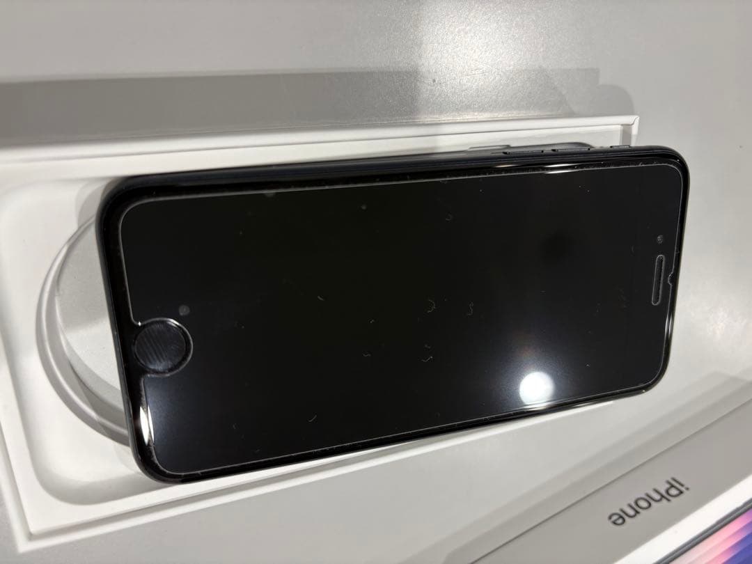 iPhone SE (第3世代) ブラック 箱付き