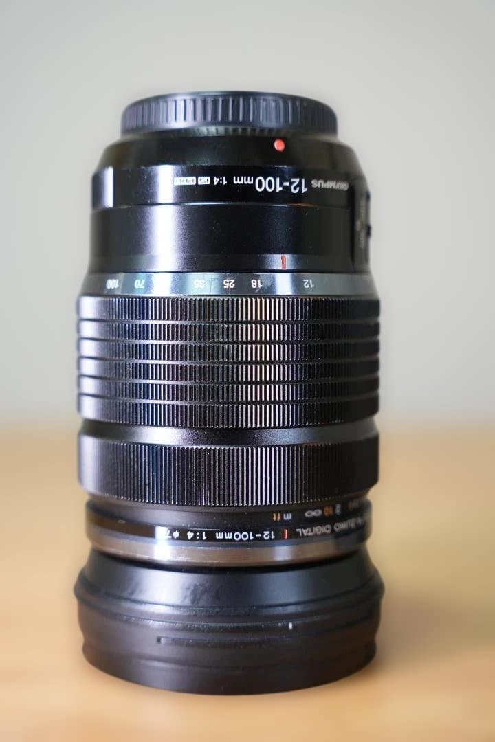 OLYMPUS 12-100mm F4 IS PRO レンズ