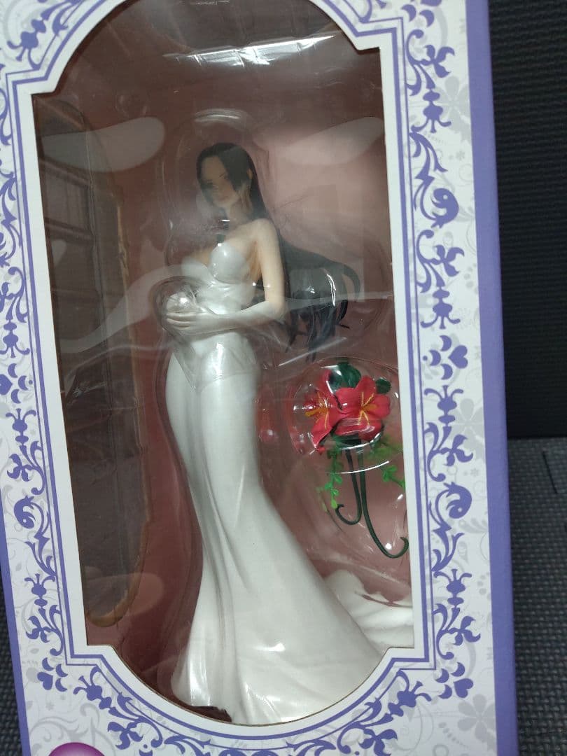 P.O.P ワンピース　ハンコック　ウェディングVer.　フィギュア　メガハウス