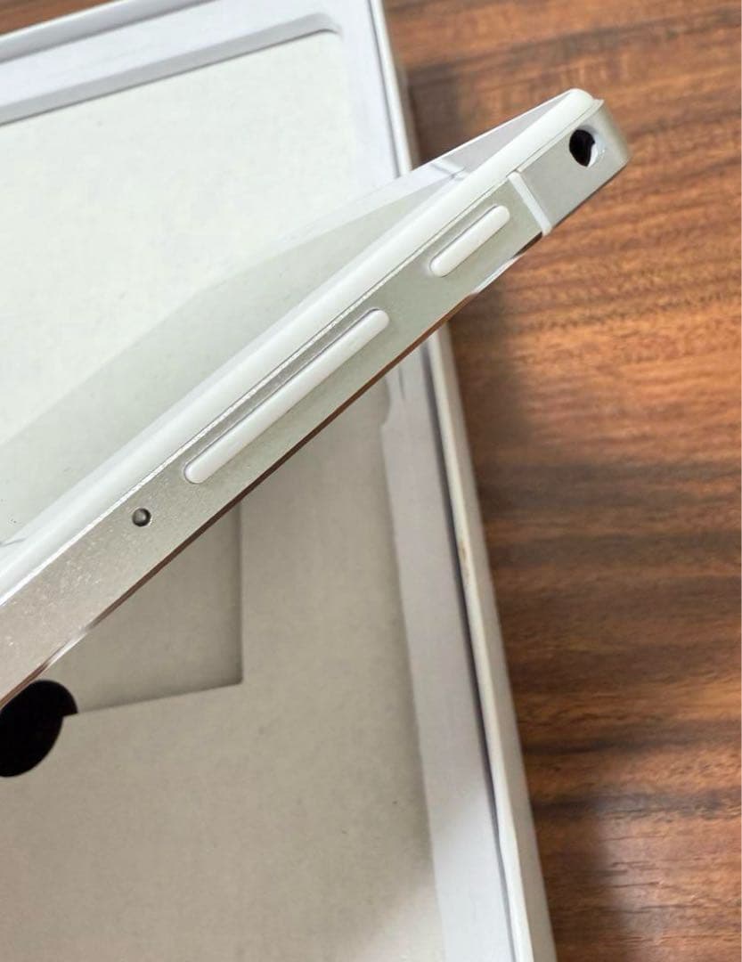 未使用に近いAndroidタブレット 本体 256gb 10.1インチ