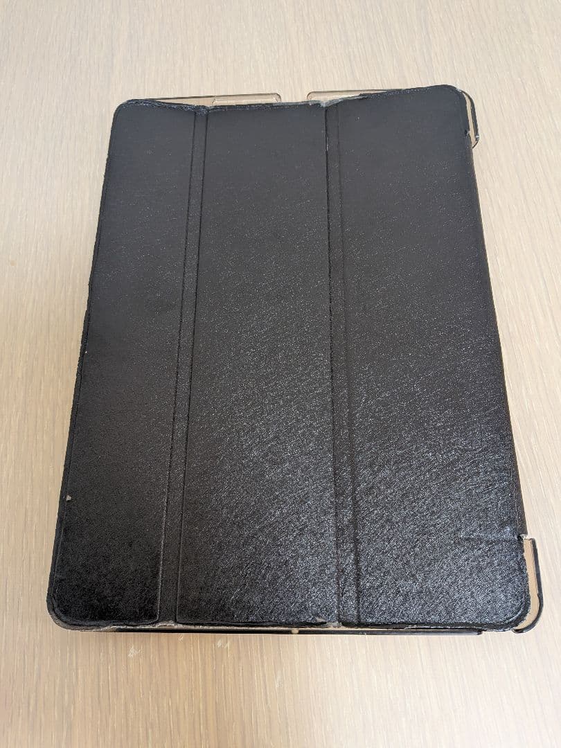 ​【付属品付】iPad (第5世代) 9.7インチWi-Fi 32GB 2017