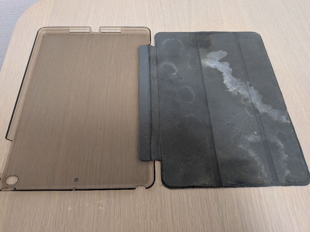 ​【付属品付】iPad (第5世代) 9.7インチWi-Fi 32GB 2017