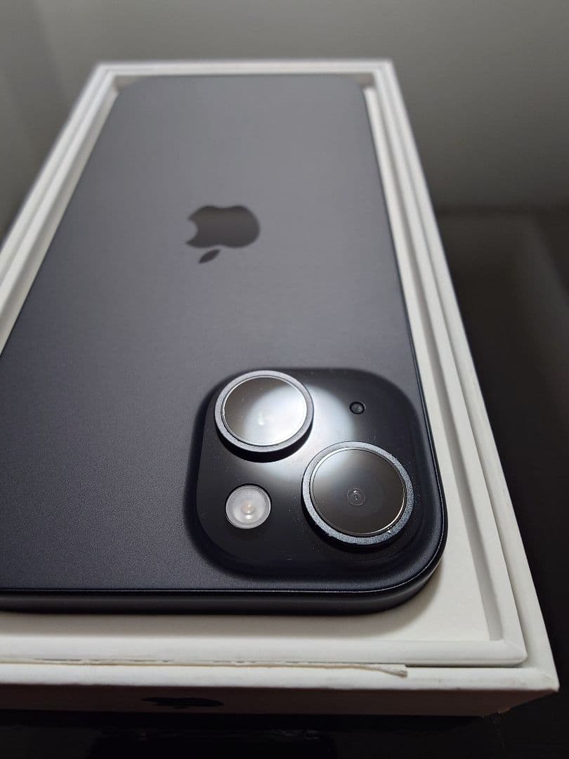 スマートフォン本体 iPhone15 256GB