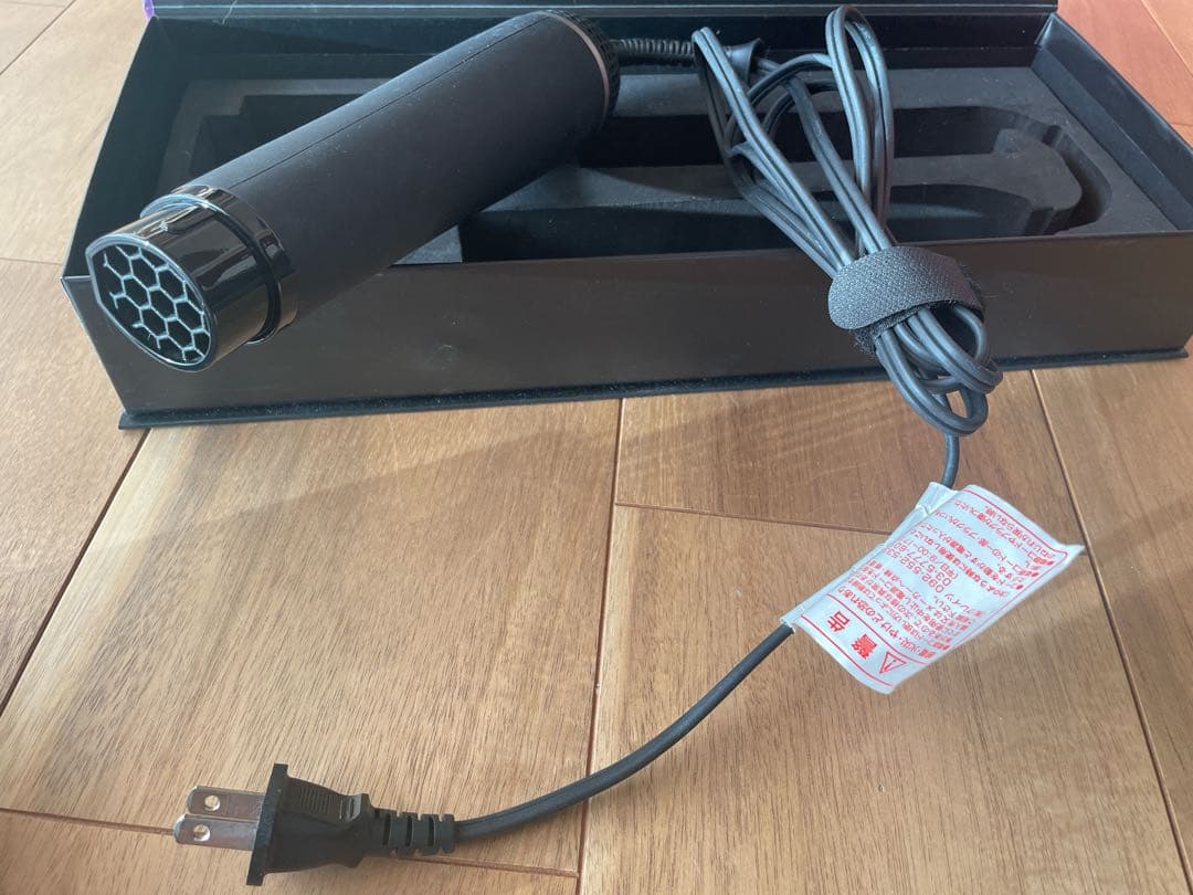 売りつくし！【美品】HOLISTIC CURE BLOW DRYER ブラック