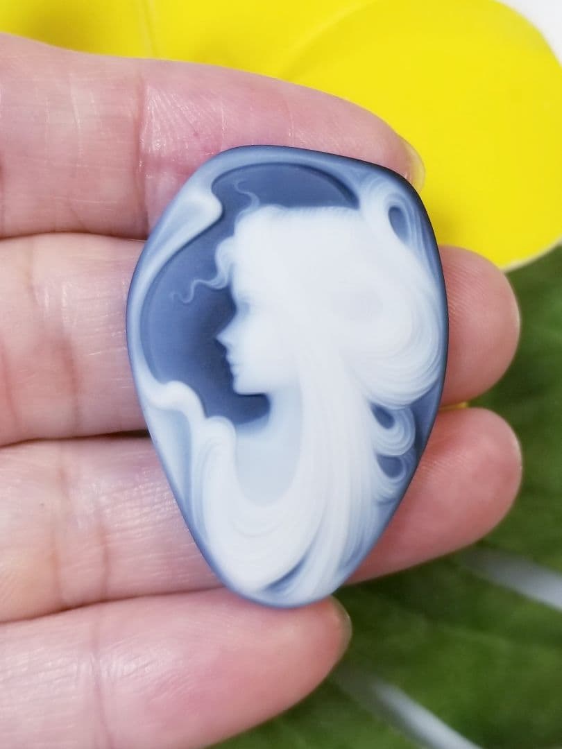 KM-141 サイン有り‼️青瑪瑙カメオルース