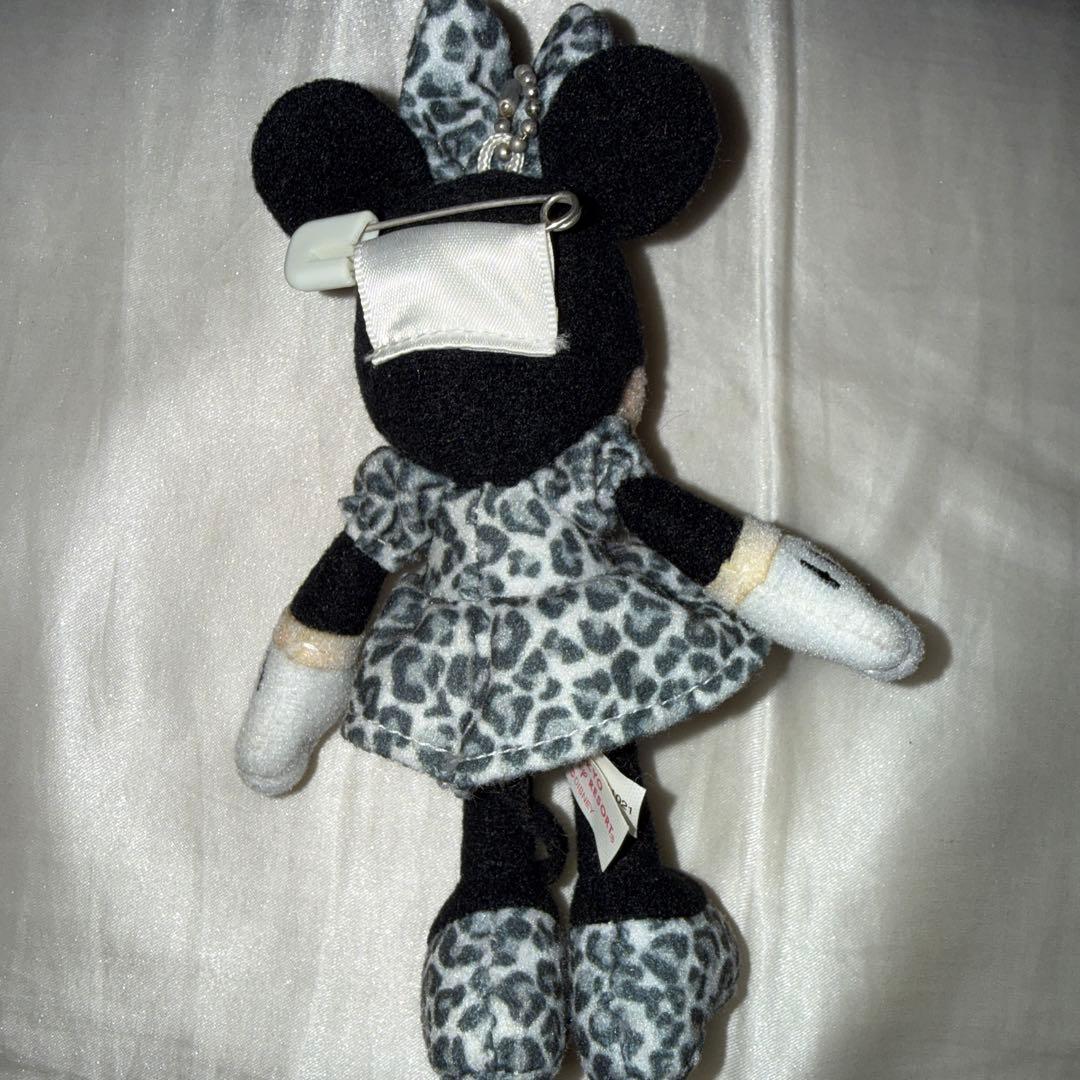 ⭐︎レア⭐︎廃盤　ディズニー　ミニー　ヒョウ柄ぬいぐるみバッジ　キーホルダー　平成