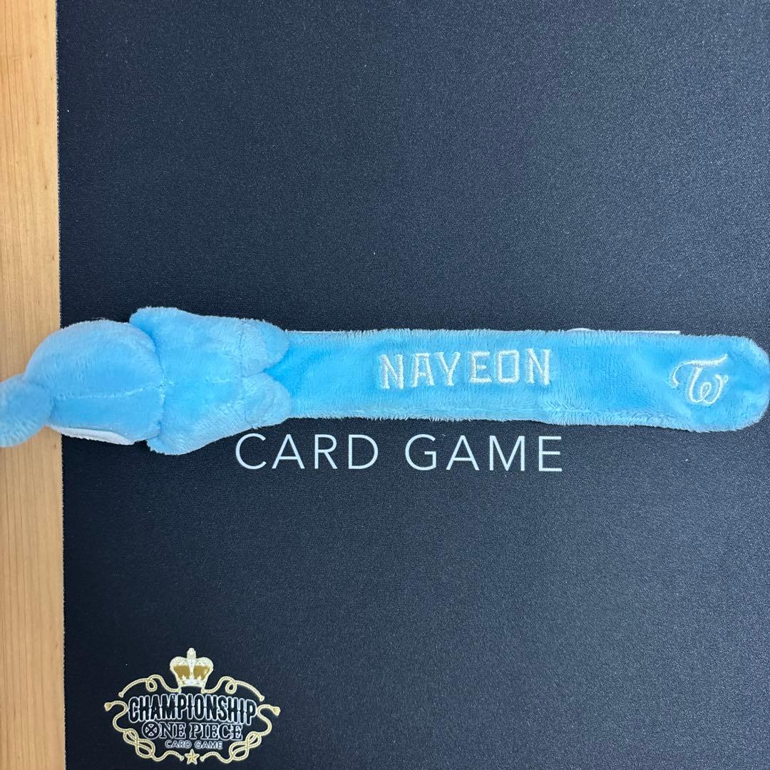TWICE ナヨン　ナブリー　バンド　缶バッジ　ストラップ　ガチャ