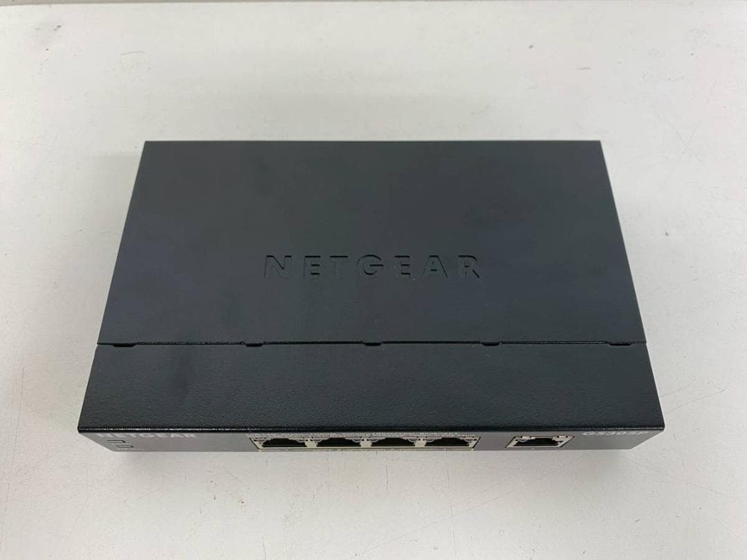 NETGEAR ギガビット5ポート アンマネージスイッチ GS305P