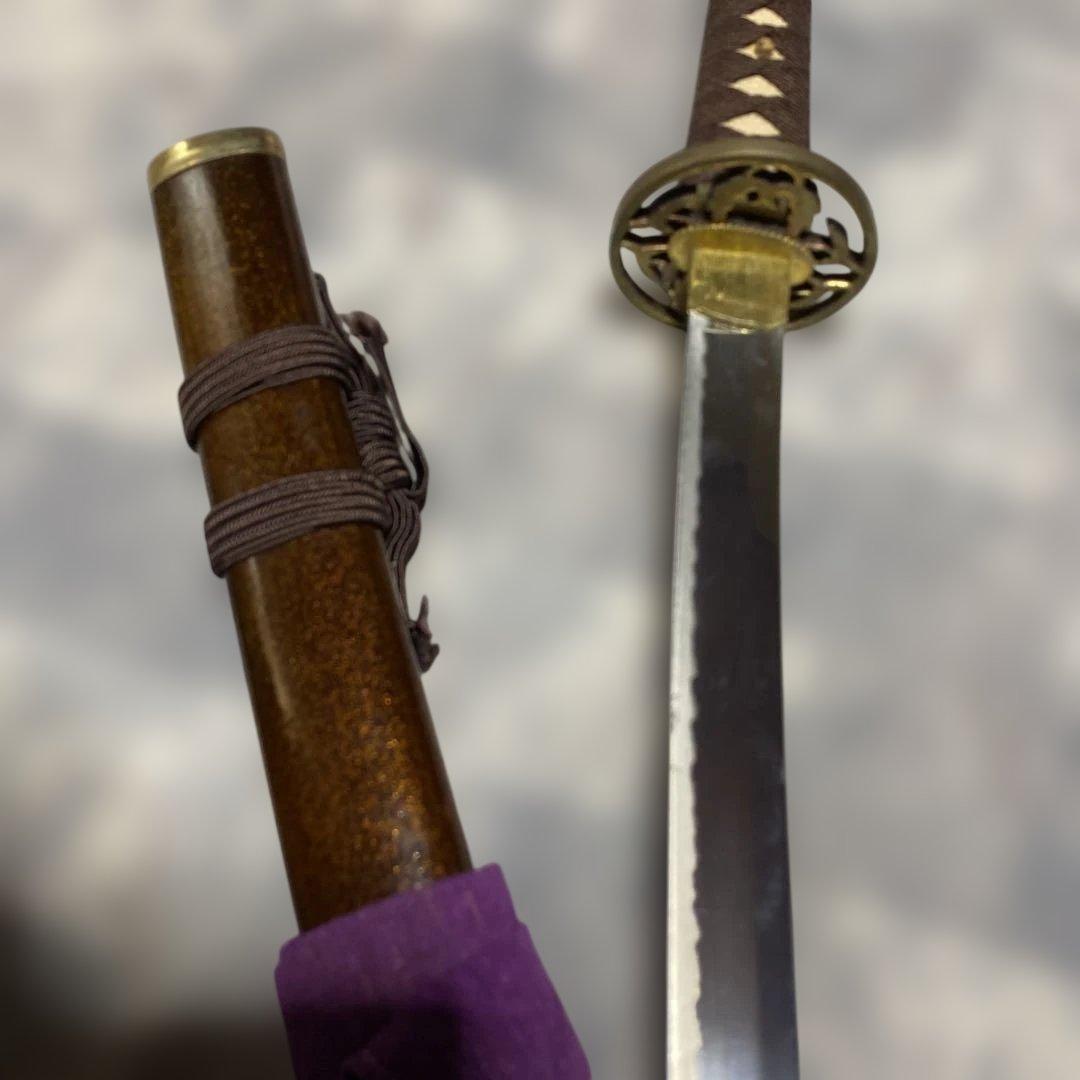 軽量模造刀(刀袋付) 茶柄 透し丸鍔 金口金尻梨地呂鞘