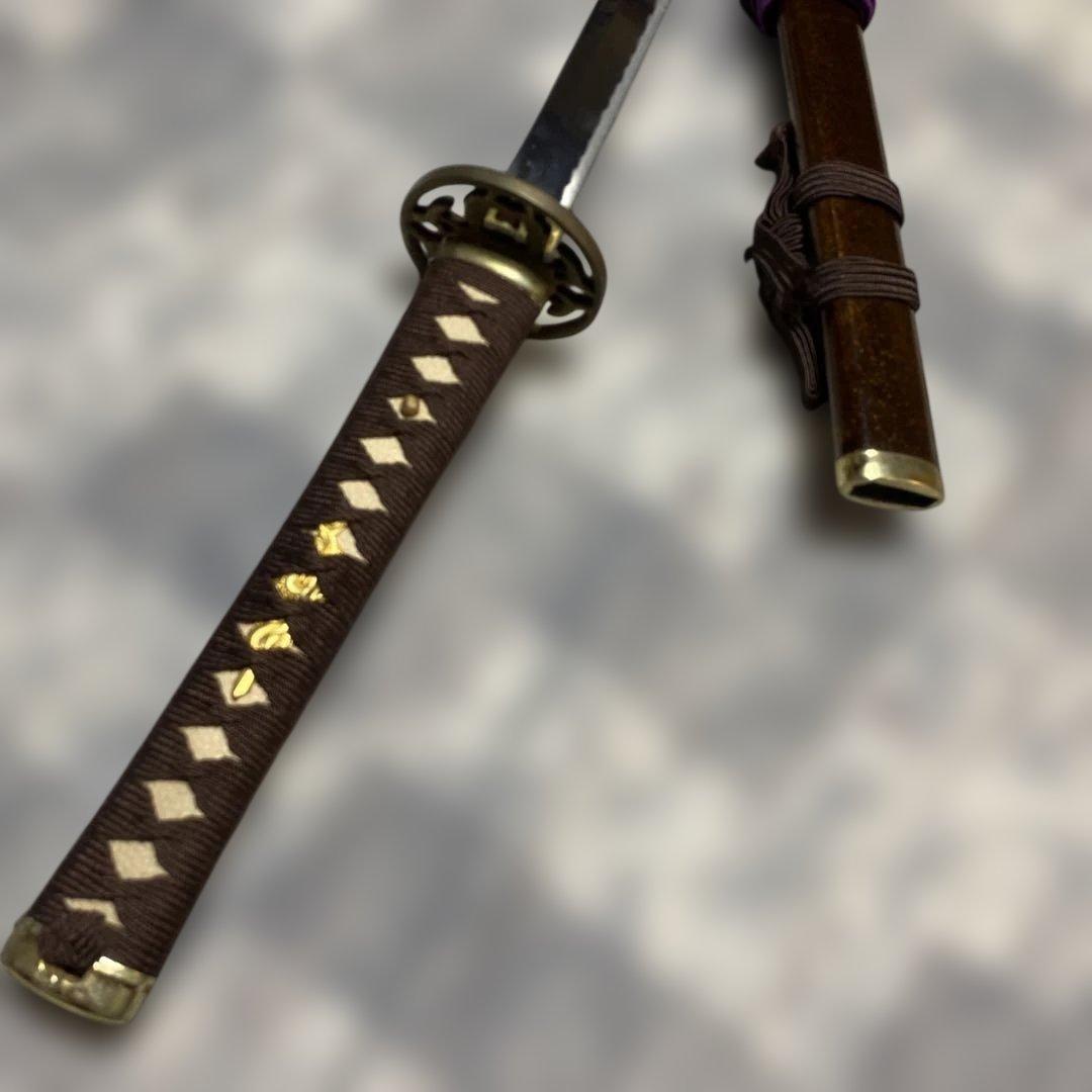 軽量模造刀(刀袋付) 茶柄 透し丸鍔 金口金尻梨地呂鞘