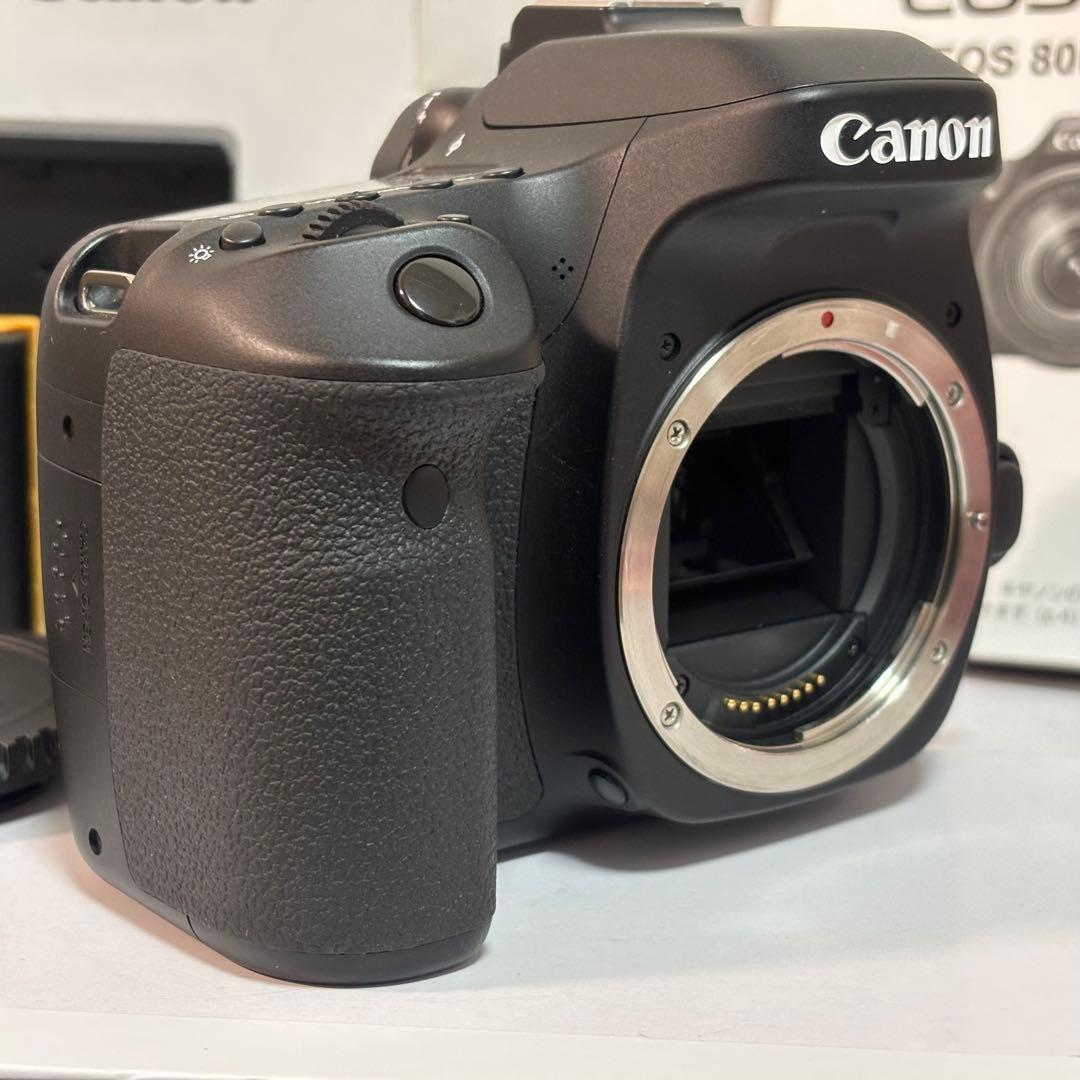 【極上美品】Canon EOS 80D 元箱付き シャッター12,589枚
