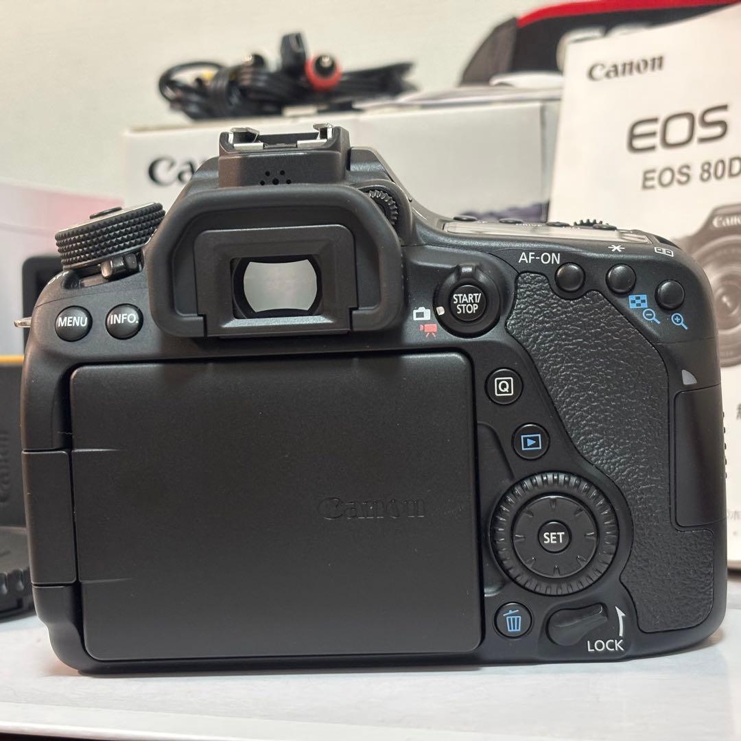 【極上美品】Canon EOS 80D 元箱付き シャッター12,589枚