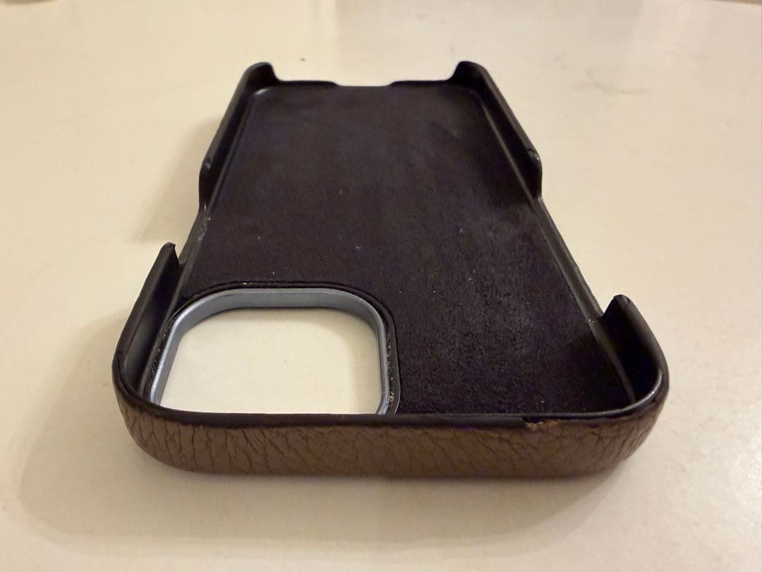 ボナベンチュラiPhone 15 バックカバーケース シュリンクレザー