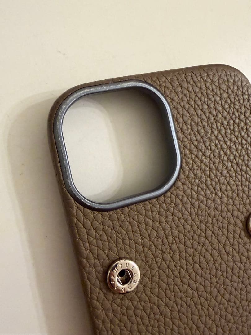 ボナベンチュラiPhone 15 バックカバーケース シュリンクレザー