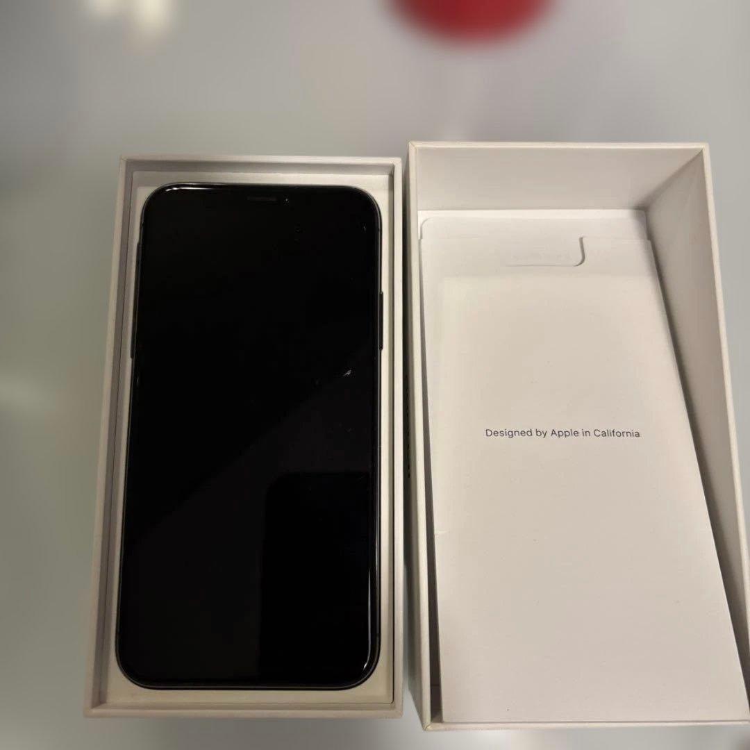 美品Apple iPhone X スペースグレー 本体