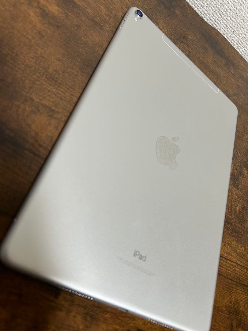 iPad Pro 10.5インチ 64GB セルラー ドコモ版 バッテリー95%