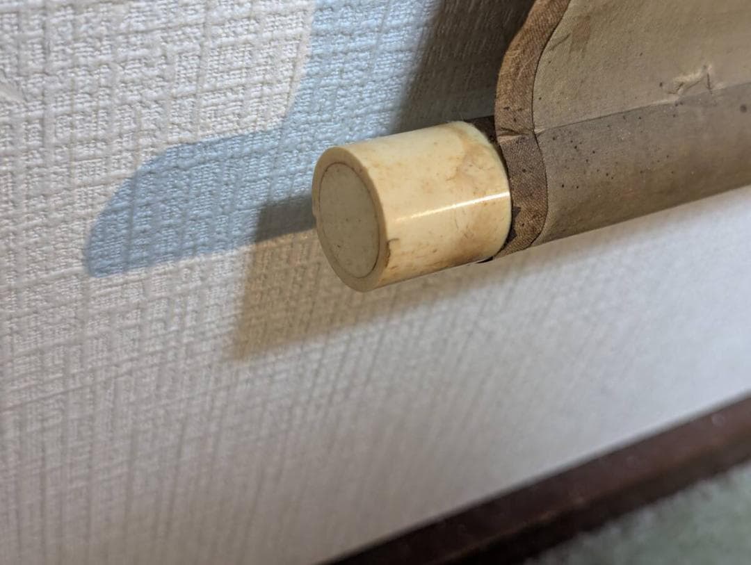 真作】掛軸　古雅なる山水人物画　橋を渡る旅人図　墨彩山水掛軸　U147