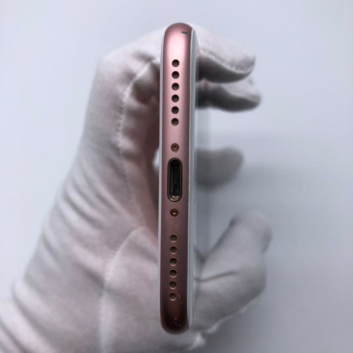 【iPhone7 32GB ドコモネットワーク】中古　美品　画面割れなし