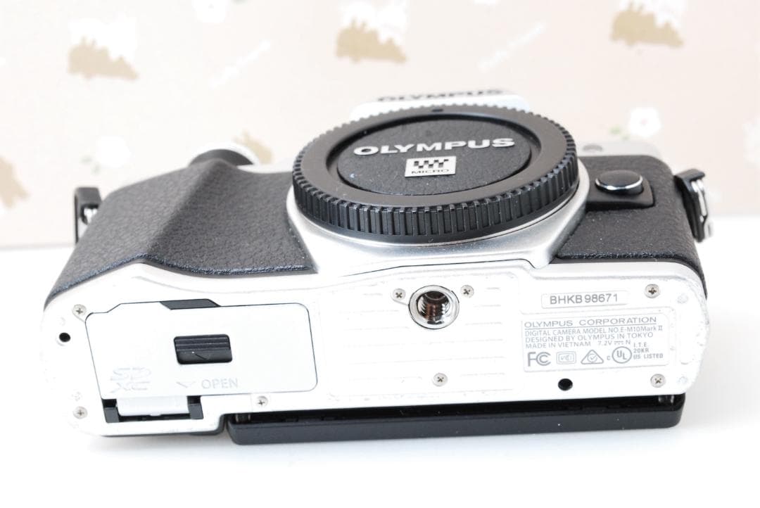 美品❤️Wi-Fi❤️オリンパス OM-D E-M10 MarkII❤人気ミラーレス