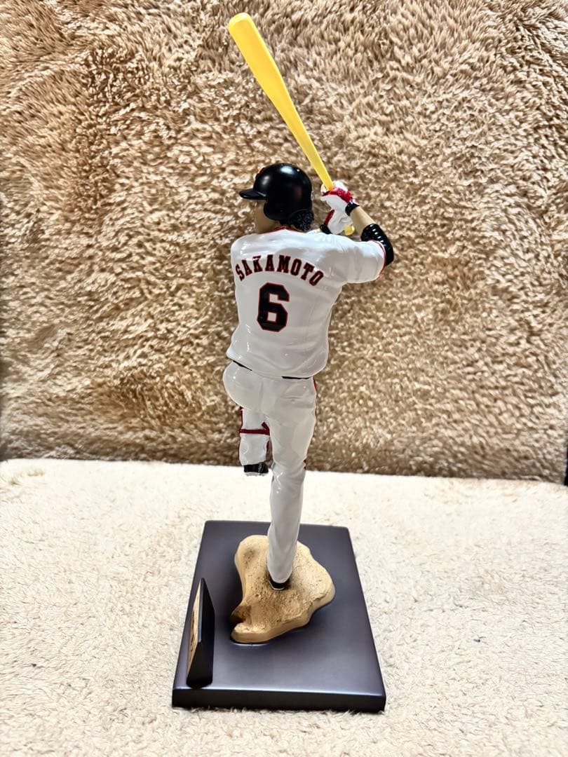 巨人　坂本勇人 バッティングフィギュア