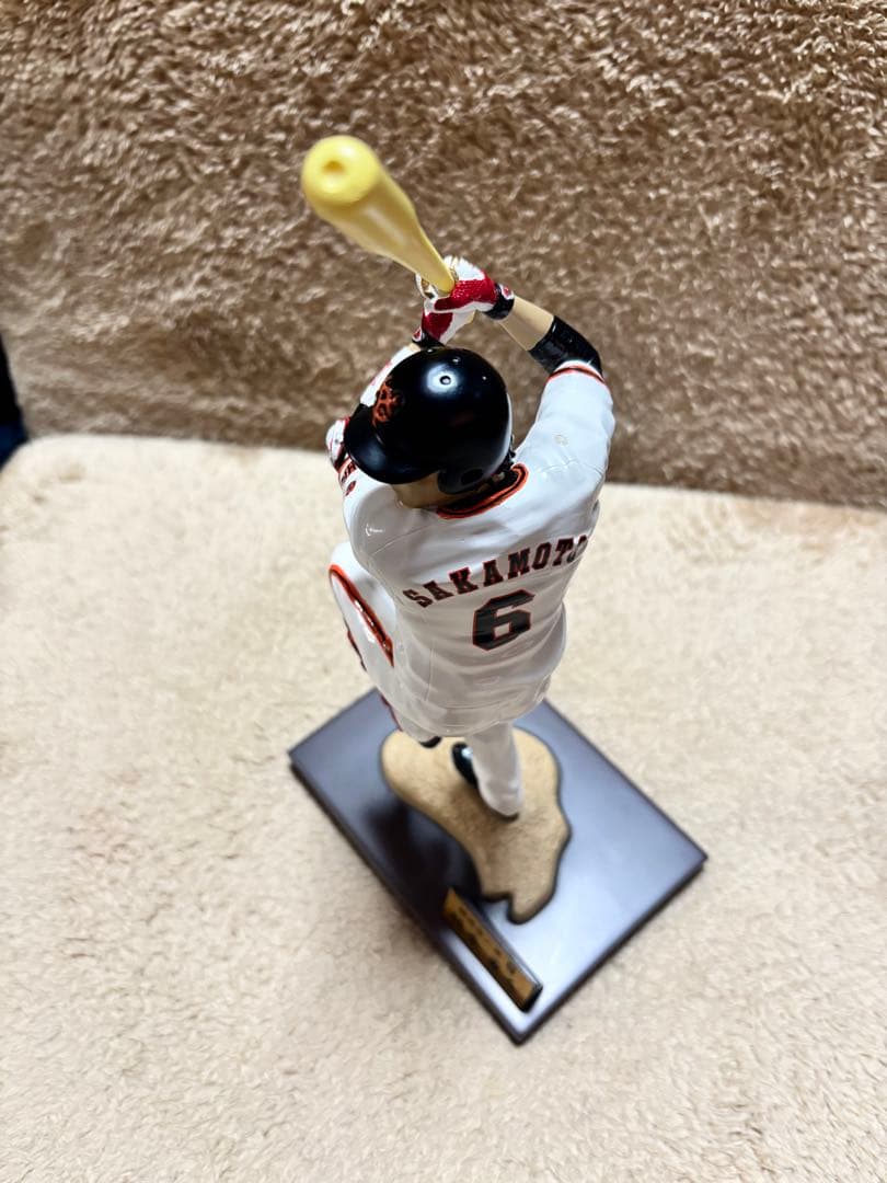 巨人　坂本勇人 バッティングフィギュア