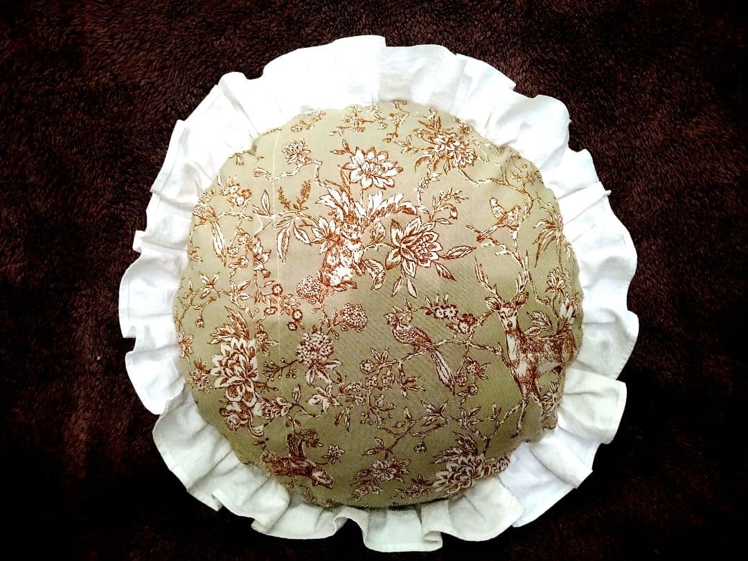 ※フランスアンティーク　イニシャル手刺繍　トワルドジュイ　クッション