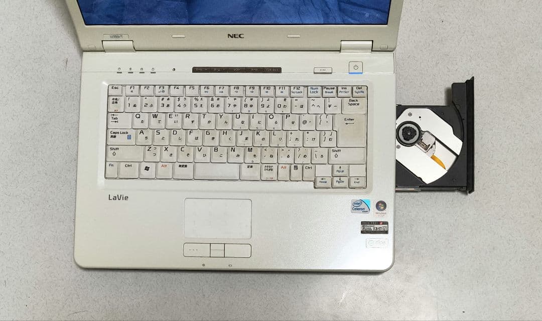 MLC-SSD　512GB搭載　NEC LaVie TG550　8GB RAM