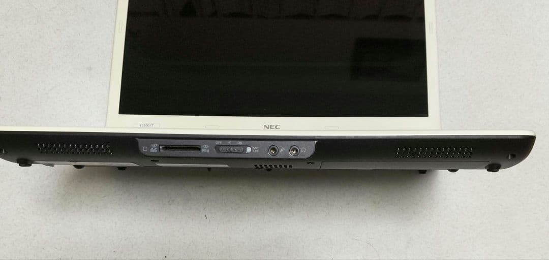 MLC-SSD　512GB搭載　NEC LaVie TG550　8GB RAM