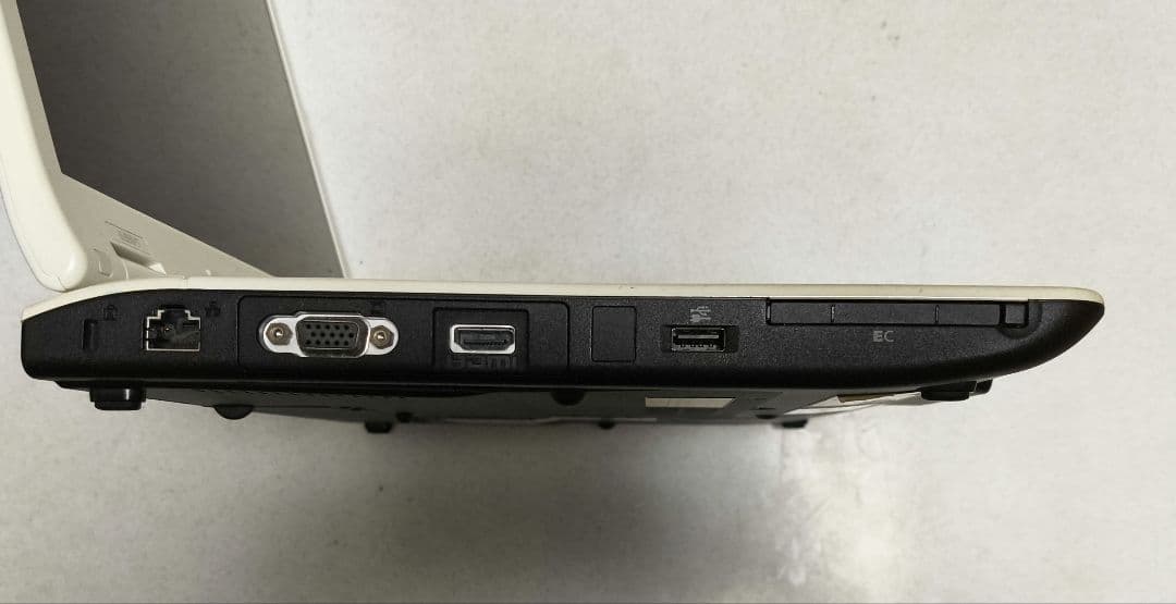 MLC-SSD　512GB搭載　NEC LaVie TG550　8GB RAM