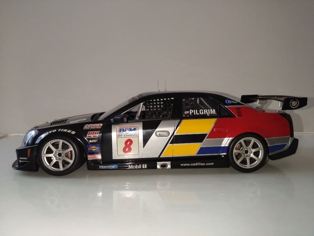 Cadillac ミニカー レーシングカー 1/18