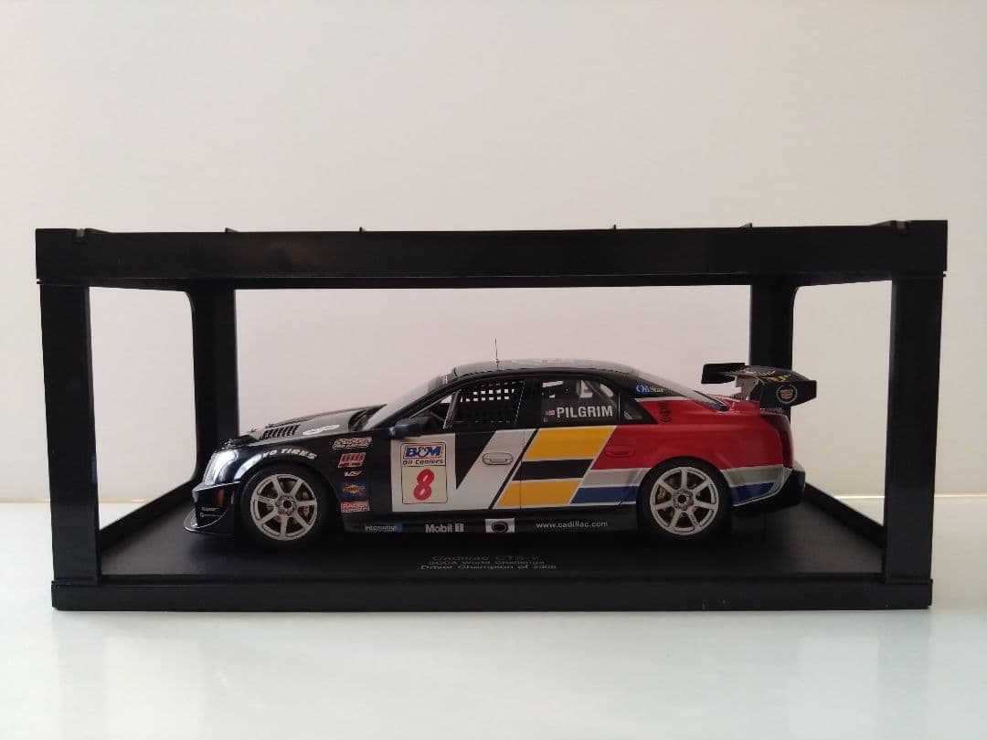 Cadillac ミニカー レーシングカー 1/18