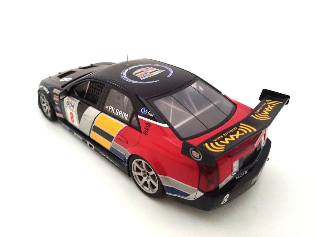 Cadillac ミニカー レーシングカー 1/18