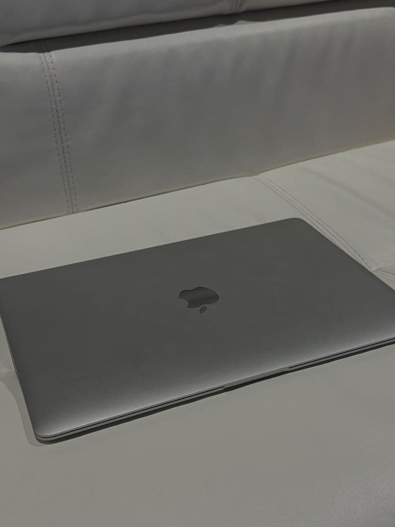 2月15日発送MacBook Air M1 8GB 13インチ