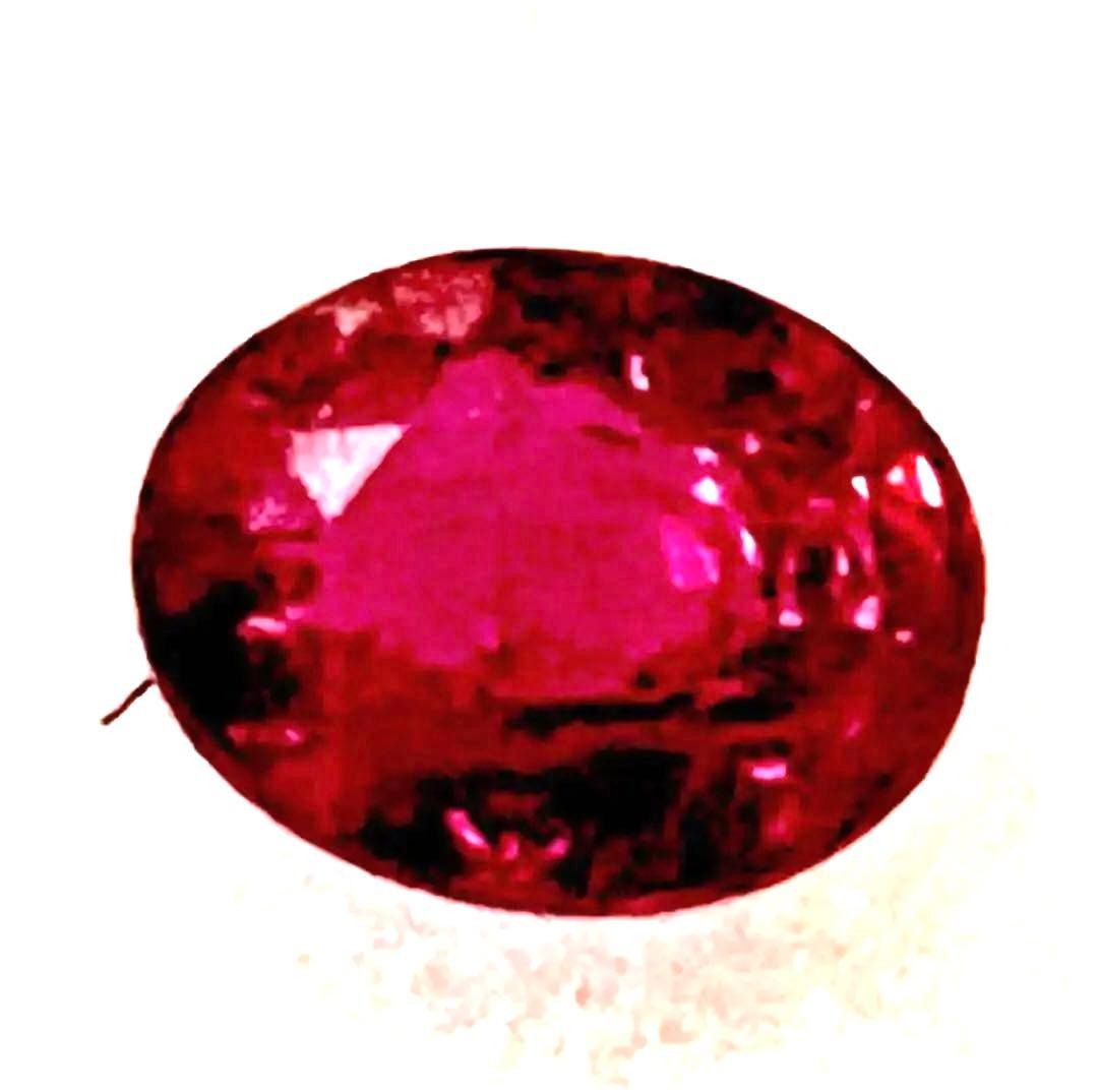 天然ミャンマー産可能性0.474ct長辺5mm真紅の煌き