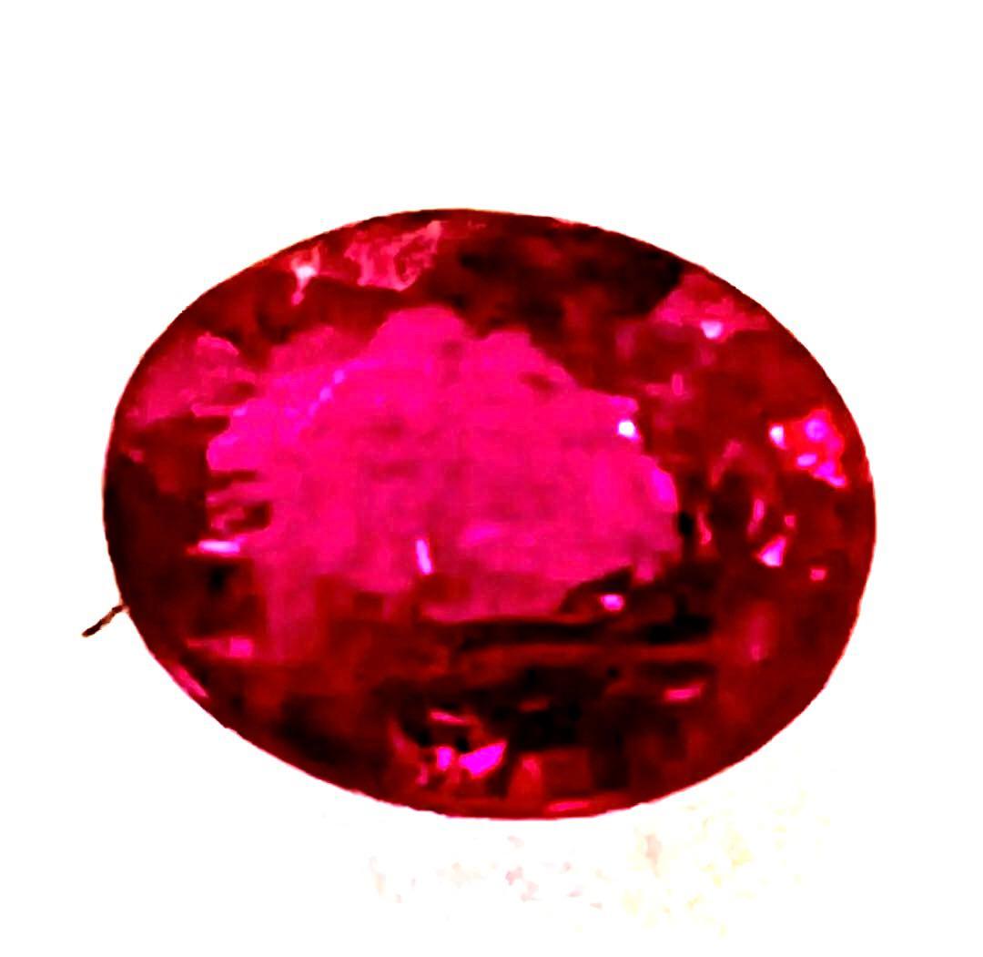 天然ミャンマー産可能性0.474ct長辺5mm真紅の煌き