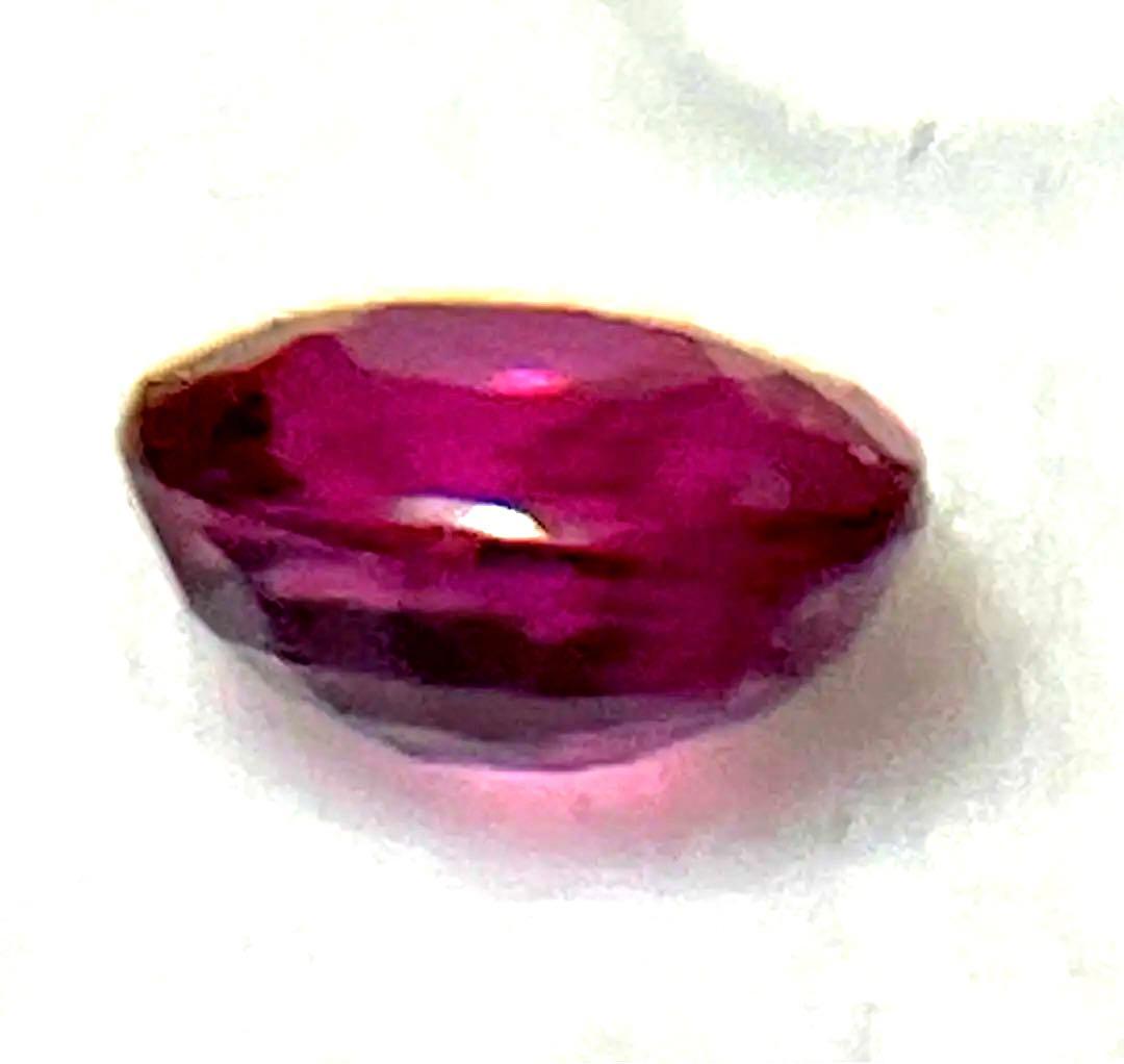 天然ミャンマー産可能性0.474ct長辺5mm真紅の煌き