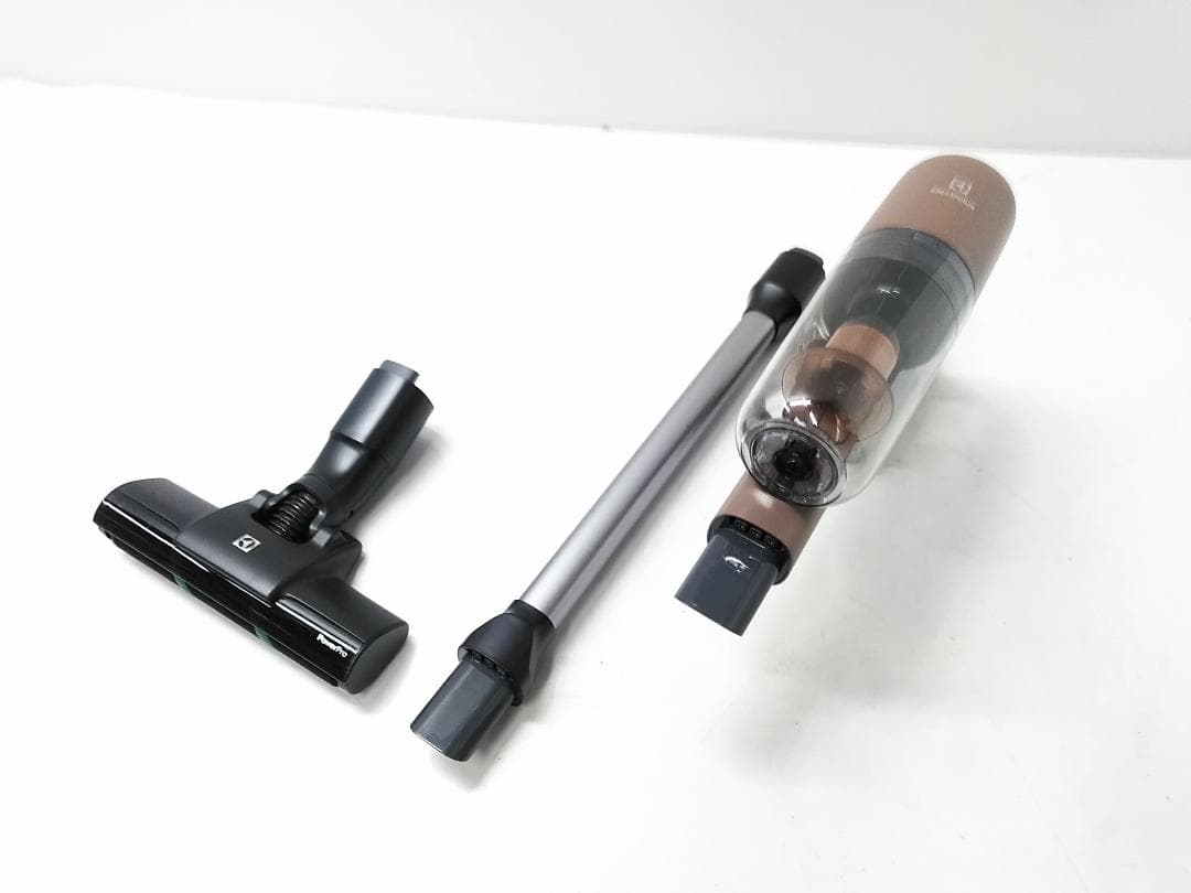 エレクトロラックス スティッククリーナー EFP71523 充電コード付き□