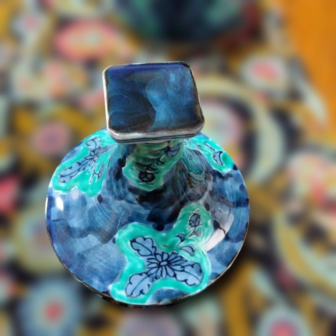 源右衛門窯造蓋付き容器青彩菊絵蓋物