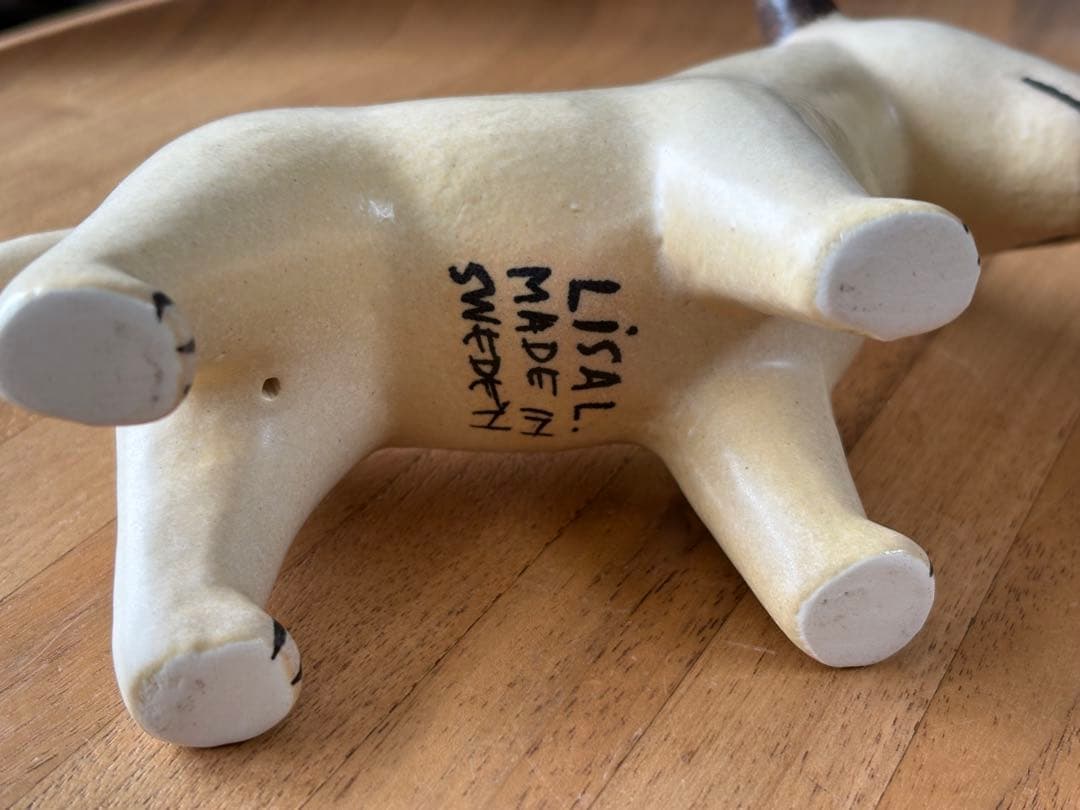 リサラーソン ケンネルブルテリア 左ブチ 北欧