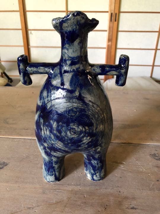 山の工房作品　青い埴輪