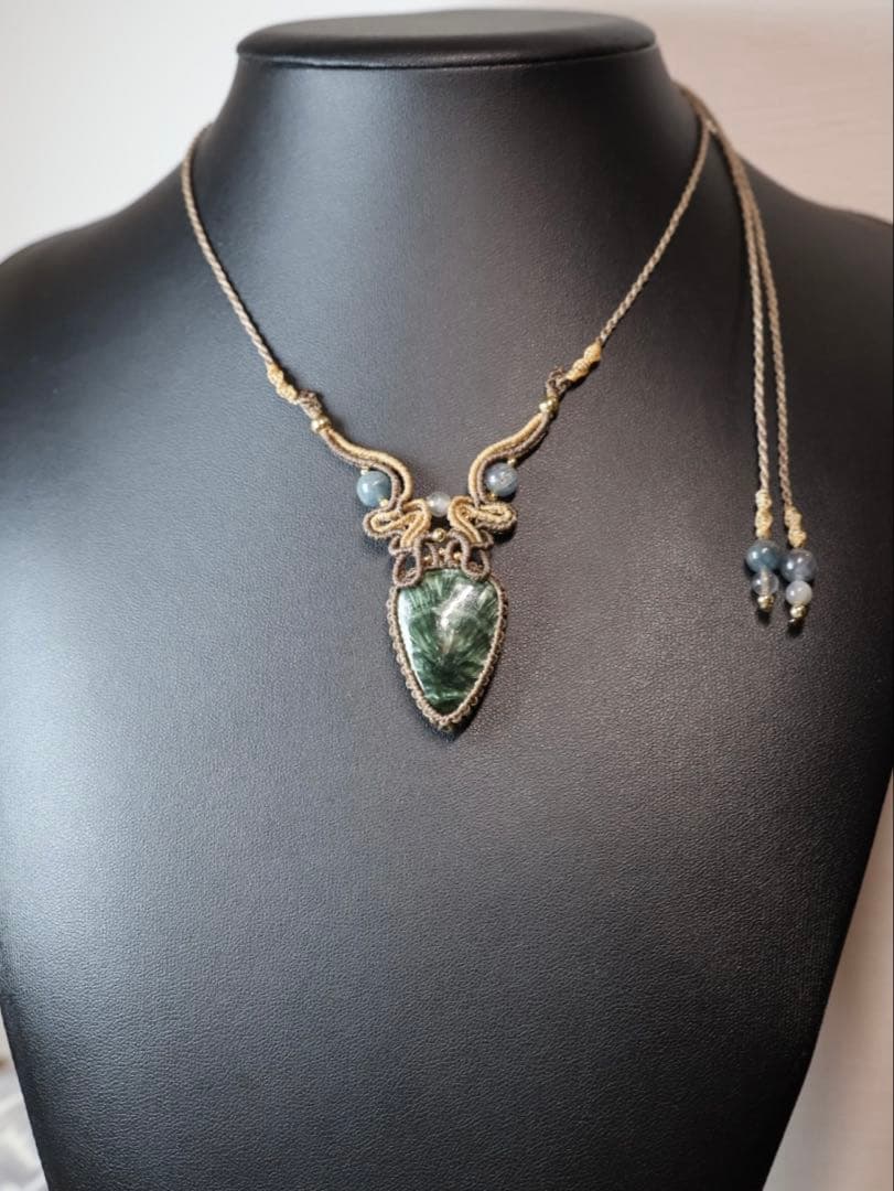 m*e様 セラフィナイト　マクラメ　ネックレス