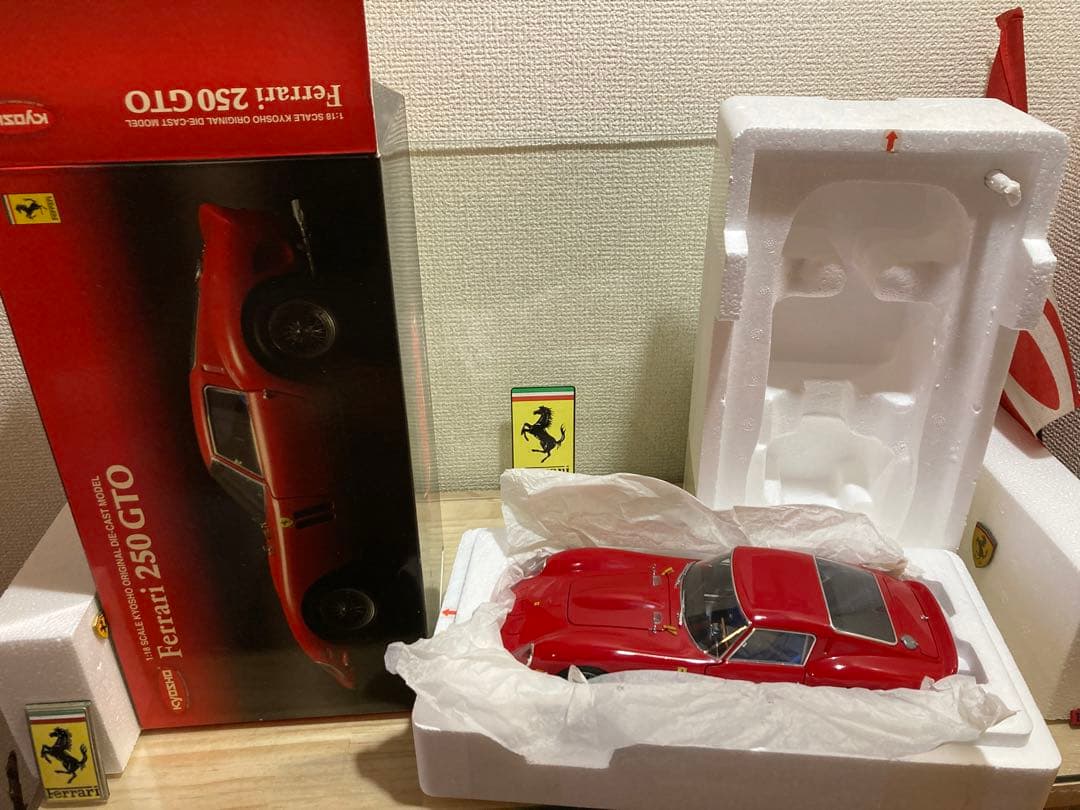 ミニカー FERRARI 250 GTO 1:18