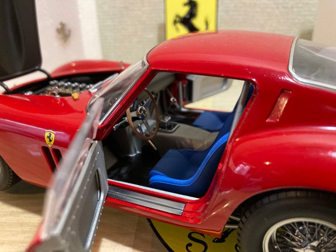 ミニカー FERRARI 250 GTO 1:18