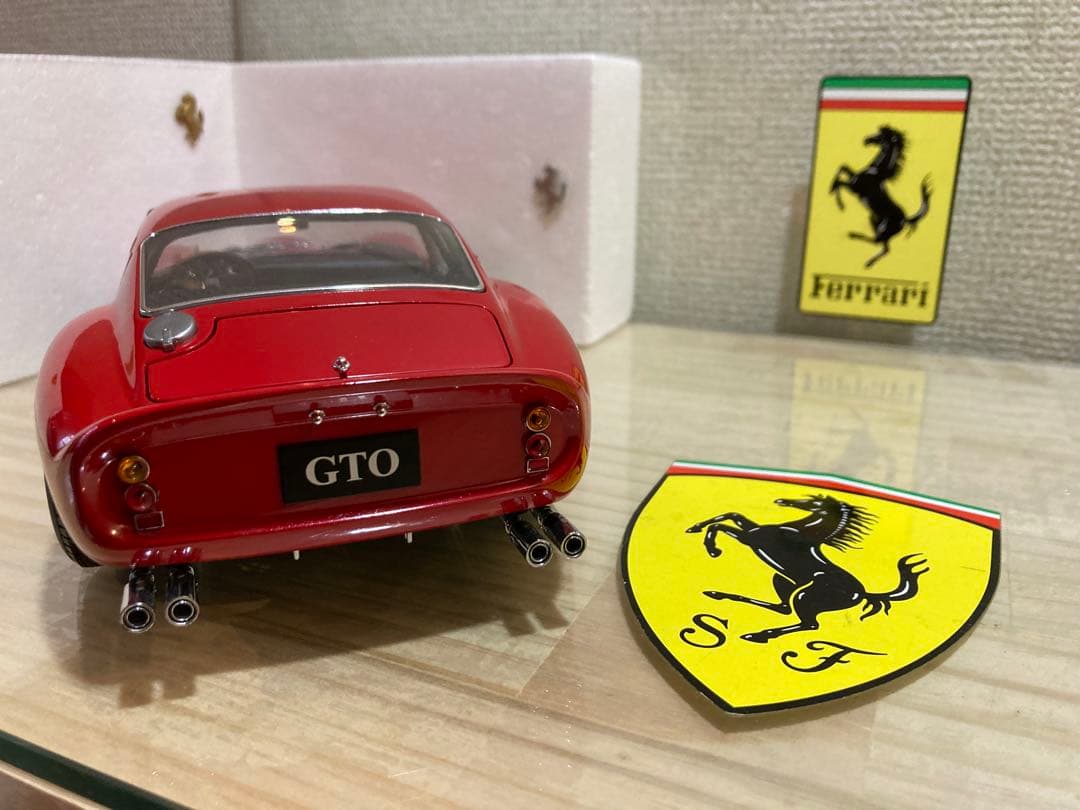 ミニカー FERRARI 250 GTO 1:18