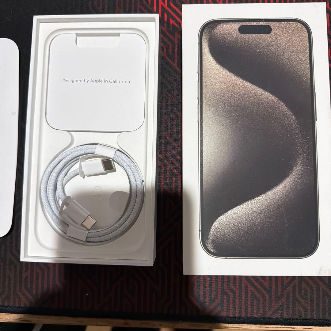 Apple iPhone 15 Pro 本体 256GB 美品