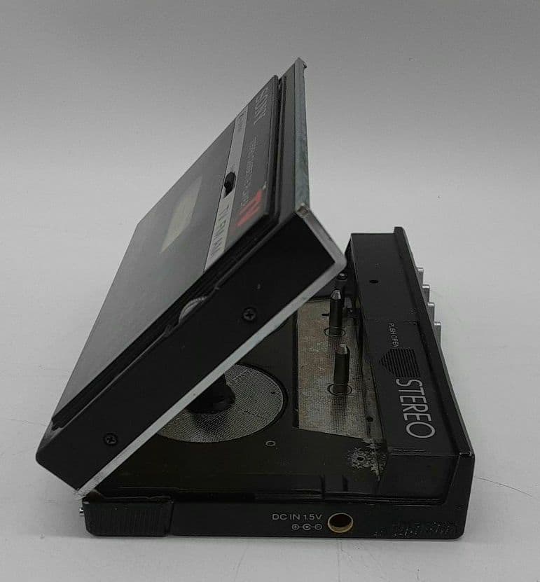 ★SONY ジャンク★ カセットウォークマン WM‐F30