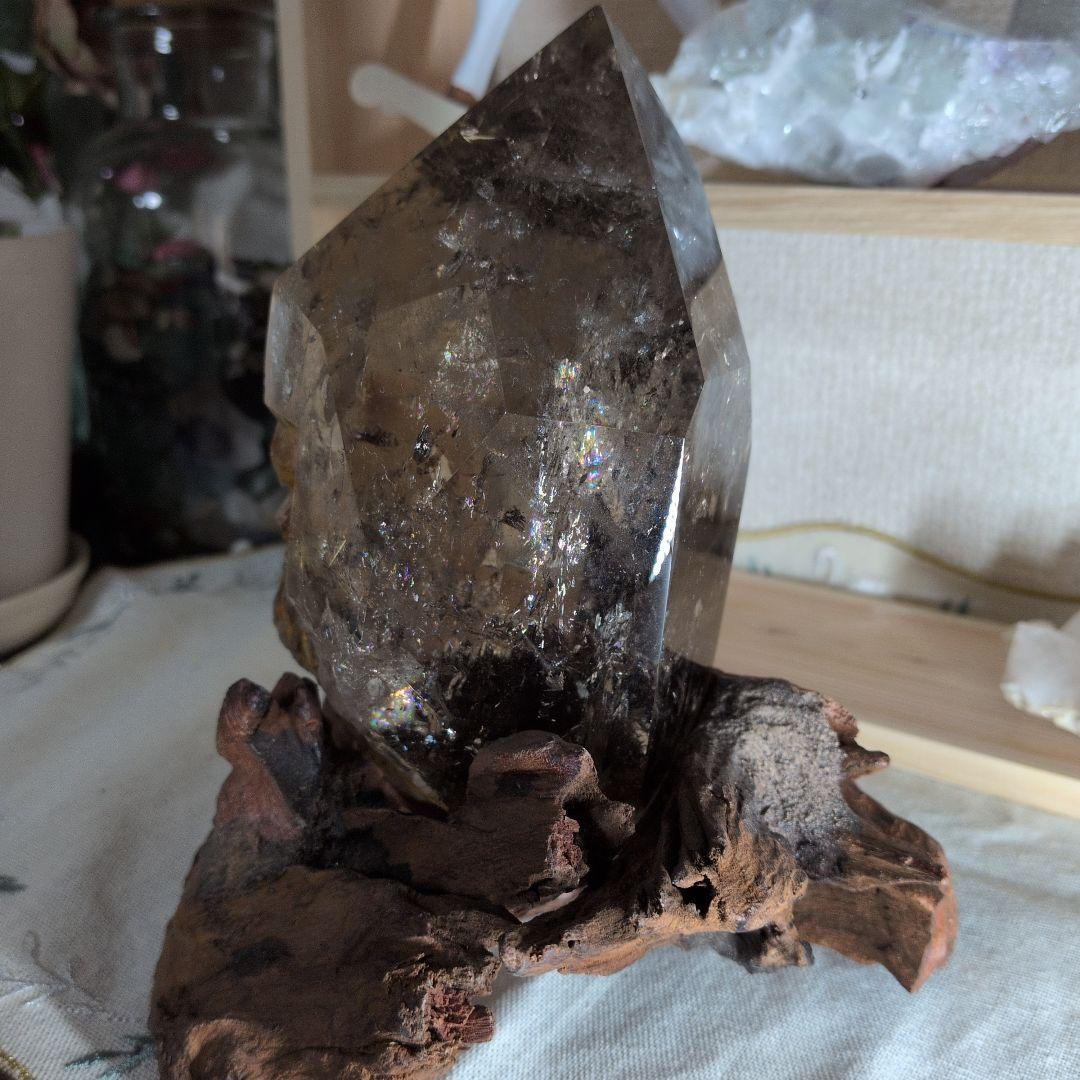 スモーキークォーツ ポイント型 置物 木製台座付き