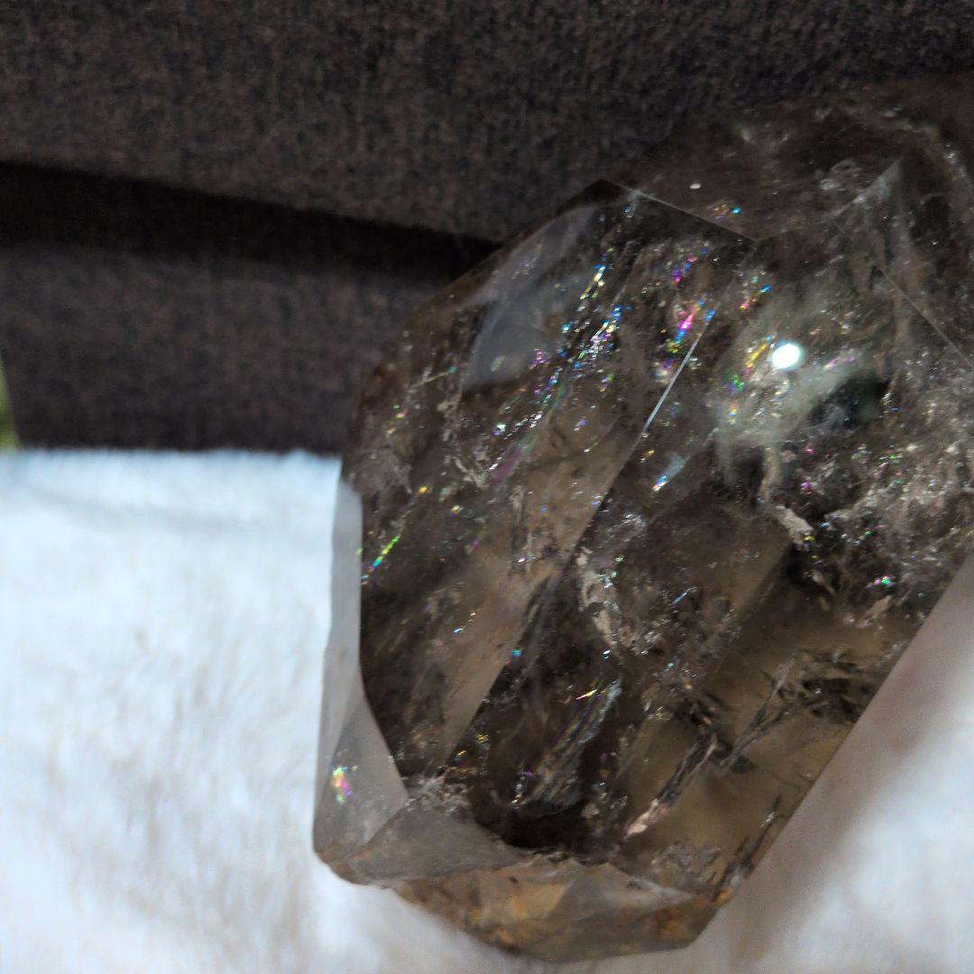 スモーキークォーツ ポイント型 置物 木製台座付き